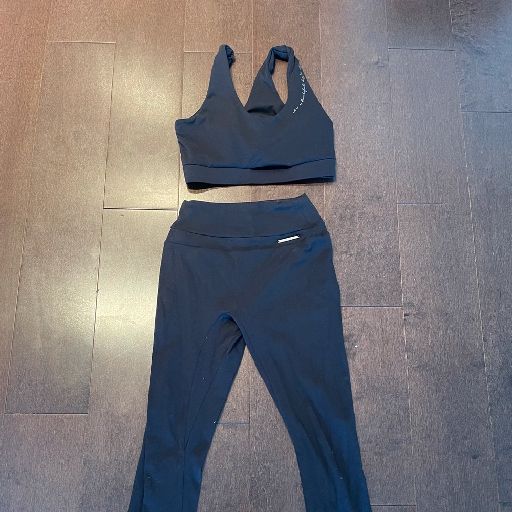 Whitney Simmons x gymshark V1 set